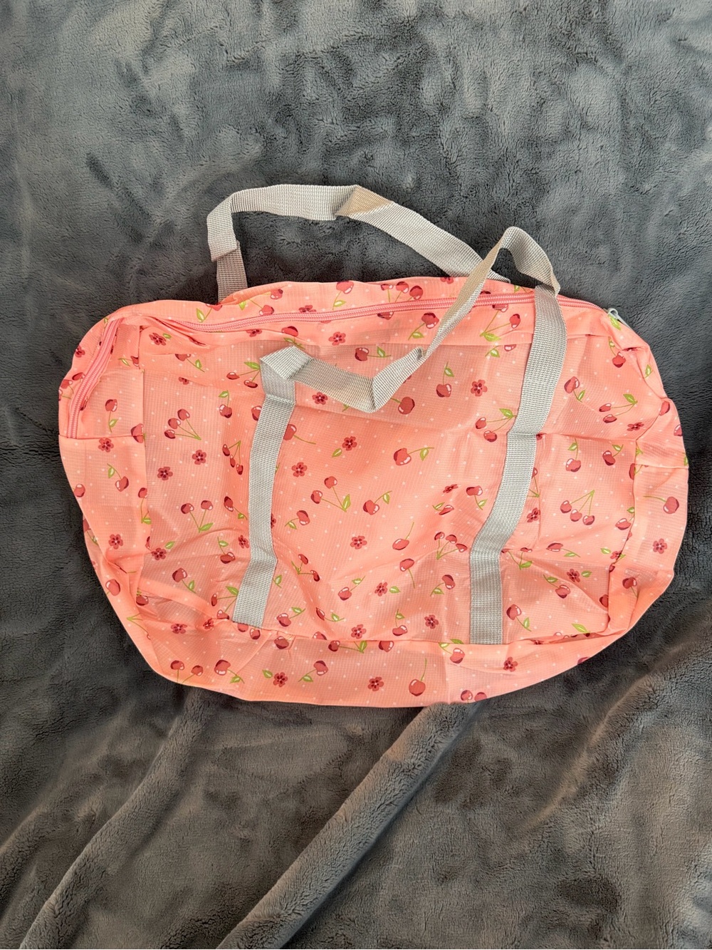🩷🩷Sanrio MYSTERY BUNDLE w/ Hello Kitty Cherry Zippered Duffle Bag - Picture 4 of 12